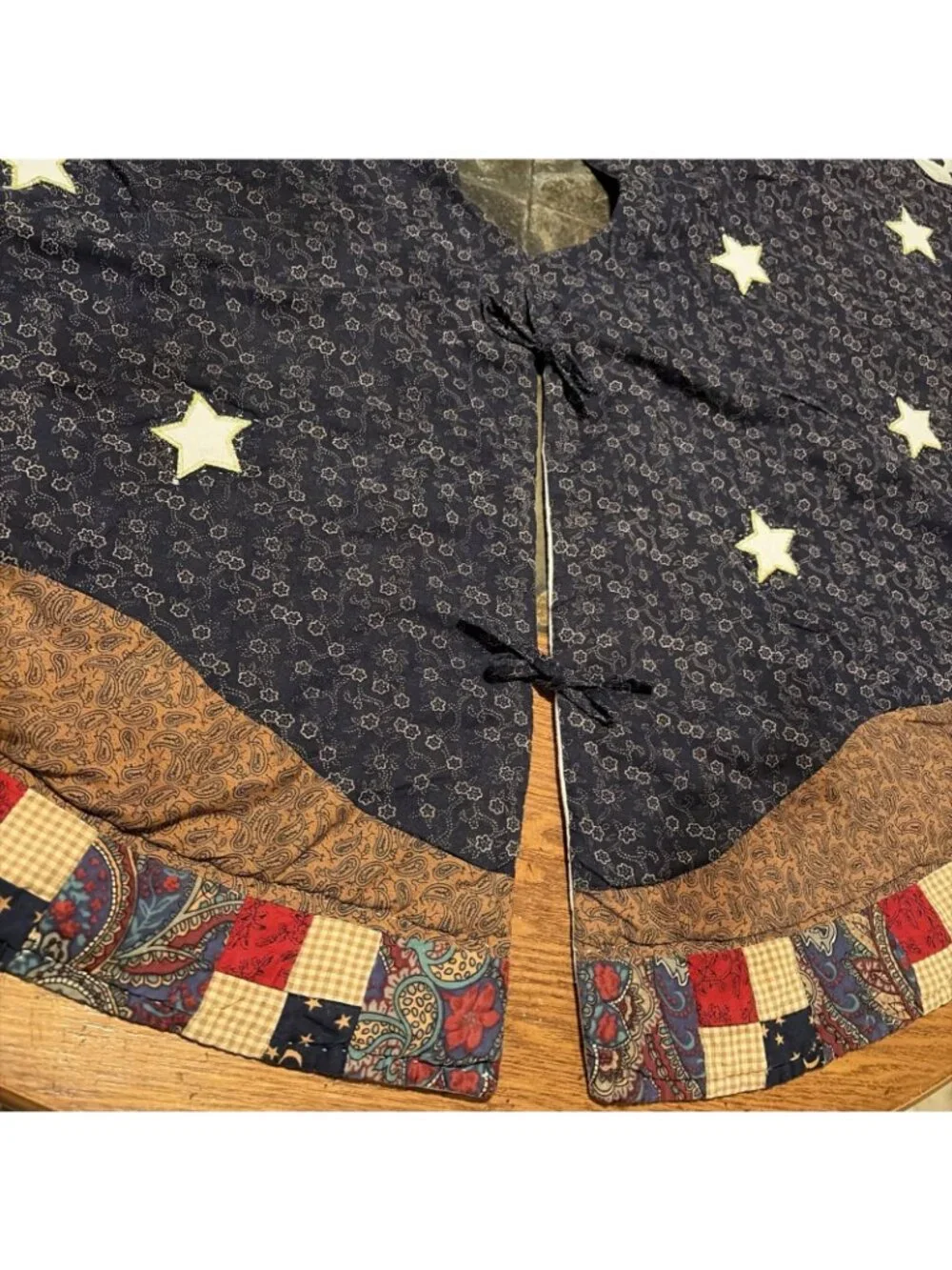 Vintage Quilted Nativity Scene Christmas Tree Skirt Handmade Holy Family 43”